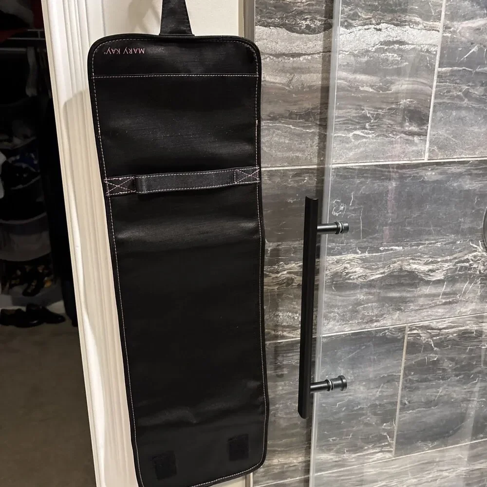 Mary Kay Toiletry Hanging Bag Women Travel Makeup With 4 Detachable Pockets VG